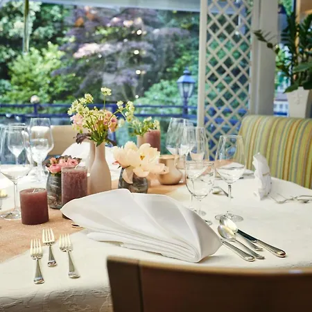 Отель Ruters Parkhotel