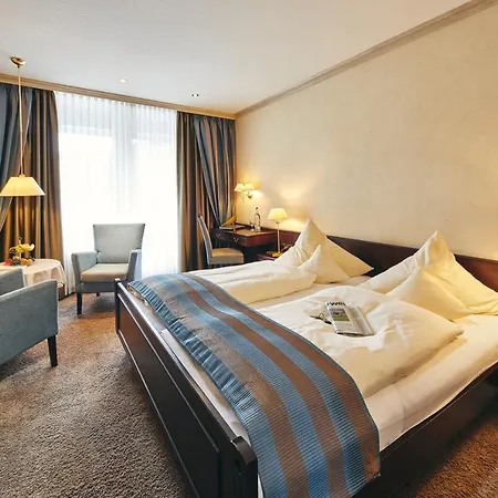 Vis A Vis Parkhotel 4* Виллинген