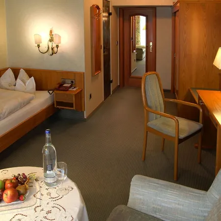 فندق Rueters Parkhotel فيلنغن