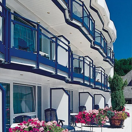 Отель Vis A Vis Parkhotel Виллинген