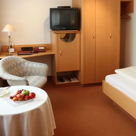 Vis A Vis Parkhotel Виллинген