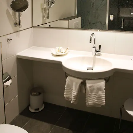 Отель Vis A Vis Parkhotel Виллинген